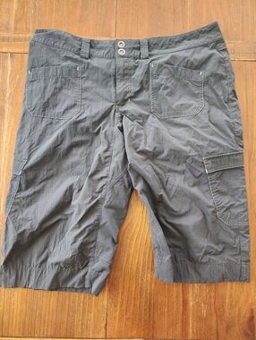 Women's Arc'teryx Cargo Capris / Shorts
